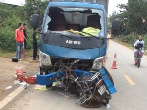 Tai nạn giao th&ocirc;ng mới nhất 24h qua ng&agrave;y 9/11/2017