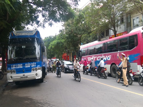 Tai nạn giao th&ocirc;ng mới nhất 24h qua ng&agrave;y 16/11/2017
