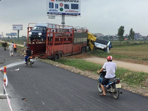 Tai nạn giao th&ocirc;ng mới nhất 24h qua ng&agrave;y 18/11/2017