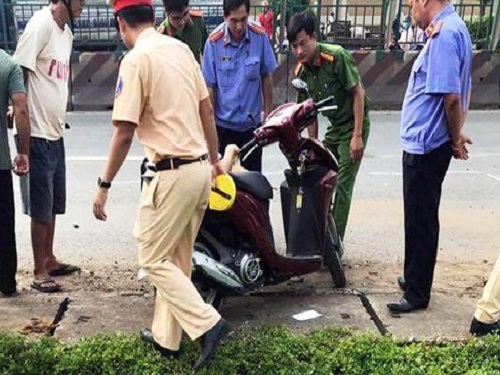 Tai nạn giao th&ocirc;ng mới nhất 24h qua ng&agrave;y 18/11/2017