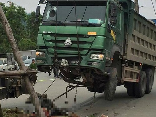 Tai nạn giao th&ocirc;ng mới nhất 24h qua ng&agrave;y 22/11/2017