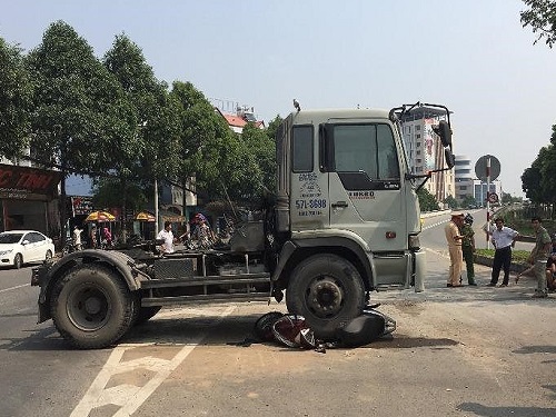 Tai nạn giao th&ocirc;ng mới nhất 24h qua ng&agrave;y 2/2/2018