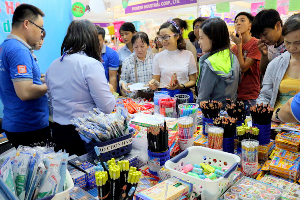 Cách mua đồ dùng học tập tiết kiệm