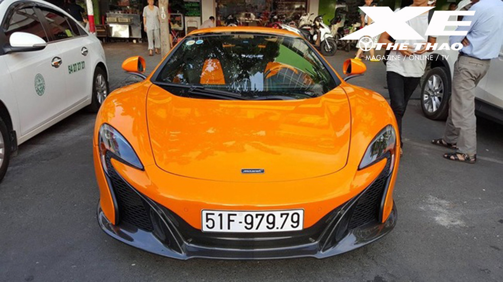 Chiếc McLaren 650S Spider đầu tiên tại Việt Nam này mỗi khi xuất hiện đều làm cho cộng đồng mạng xôn xao không chỉ bởi độ hiếm, đắt mà còn ở biển số ''thần tài'' siêu độc. Tại thị trường Anh quốc giá của siêu xe này từ 212.250 bảng Anh (khoảng 7,1 tỷ), khi về đến Việt Nam ra biển trắng mức giá của nó vào khoảng 16 tỷ đồng.
