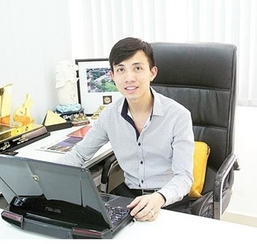 Thiếu gia đam mê siêu xẽ Minh ''nhựa''. Ảnh: Vnexpress