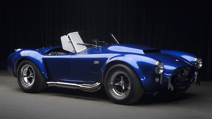 1966 Shelby Cobra Super Snake – được bán đấu giá năm 2007 với mức kỷ lục 5,3 triệu đôla.