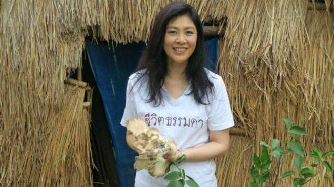hình ảnh rất đời thường của cựu Thủ tướng Thái Lan Yingluck Shinawatra hình ảnh rất đời thường của cựu Thủ tướng Thái Lan Yingluck Shinawatra