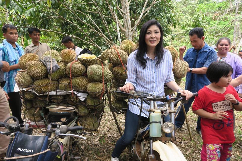 hình ảnh rất đời thường của cựu Thủ tướng Thái Lan Yingluck Shinawatra hình ảnh rất đời thường của cựu Thủ tướng Thái Lan Yingluck Shinawatra