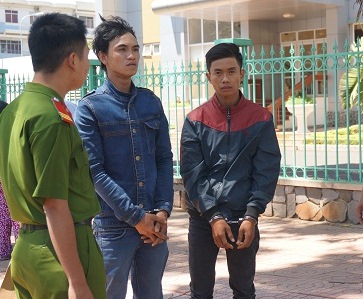 Hai đối tượng cướp giật