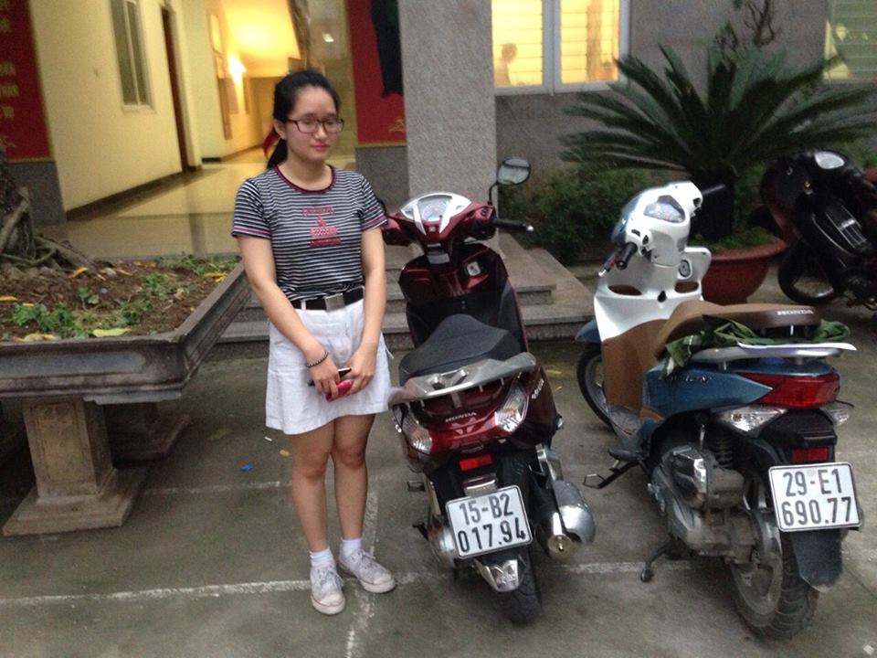 Hai chiếc xe m&aacute;y của t&ecirc;n trộm v&agrave; chiếc m&aacute;y của nạn nh&acirc;n