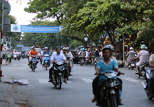 Khu vực đường Ông Ích Khiêm ách trụ sở công an thành phố chưa đầy 500m, hẹn giao đấu. Khu vực đường Ông Ích Khiêm ách trụ sở công an thành phố chưa đầy 500m, hẹn giao đấu.