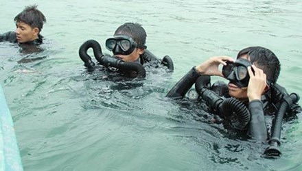 Người nh&aacute;i được huy động t&igrave;m kiếm phi c&ocirc;ng m&aacute;y bay Su-22 rơi ở đảo Ph&uacute; Qu&yacute;, B&igrave;nh Thuận