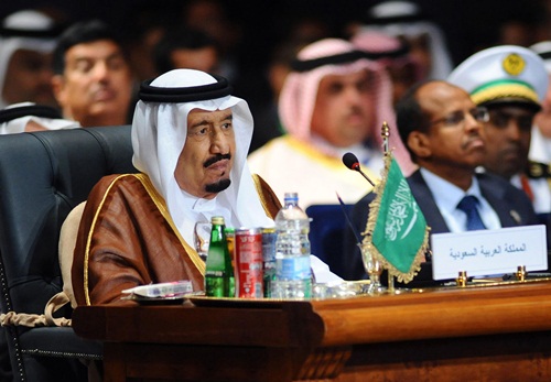 Đại gia dầu mỏ Ả Rập Saudi phải đi vay tiền do đối mạt với lỗ hổng ng&acirc;n s&aacute;ch lớn