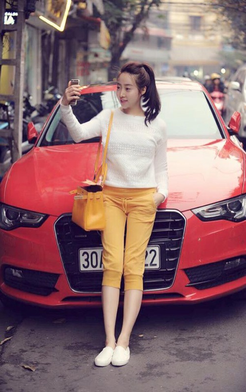 'C&uacute;n B&ocirc;ng', Vũ Hồng Ph&uacute;c, nữ đại gia được đ&aacute;nh gi&aacute; l&agrave; chịu chi hơn cả Ngọc Trinh