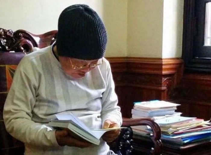 D&ugrave; tuổi cao nhưng l&uacute;c sinh thời, Đại t&aacute; Dương Khắc Thụ vẫn giữ th&oacute;i quen đọc s&aacute;ch h&agrave;ng ng&agrave;y