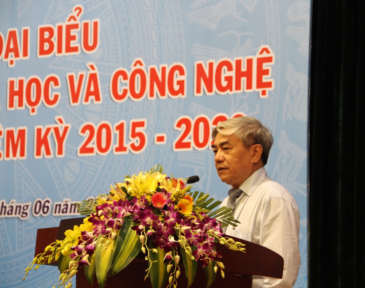 Bộ trưởng Bộ KH&CN Nguyễn Qu&acirc;n đ&aacute;nh gi&aacute; cao những nỗ lực của C&ocirc;ng đo&agrave;n Bộ trong thời gian qua, g&oacute;p phần v&agrave;o sự th&agrave;nh c&ocirc;ng chung của ng&agrave;nh
