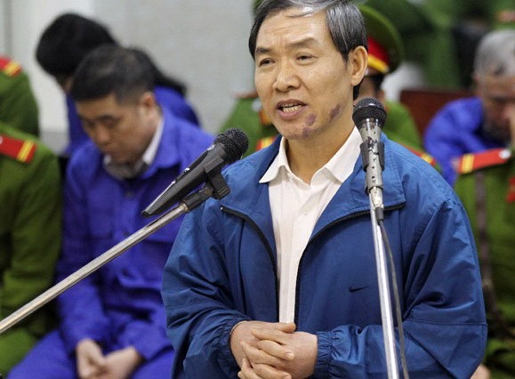 Dương Ch&iacute; Dũng l&agrave; một trong số những đại gia Việt rơi v&agrave;o t&ugrave; tội