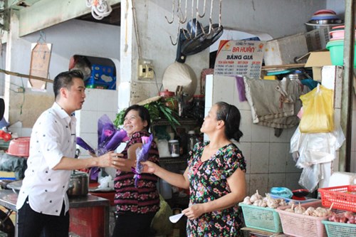 Tuy bận rộn nhưng Đàm Vĩnh Hưng vẫn sắp xếp tham gia chương trình ý nghĩa này Tuy bận rộn nhưng Đàm Vĩnh Hưng vẫn sắp xếp tham gia chương trình ý nghĩa này