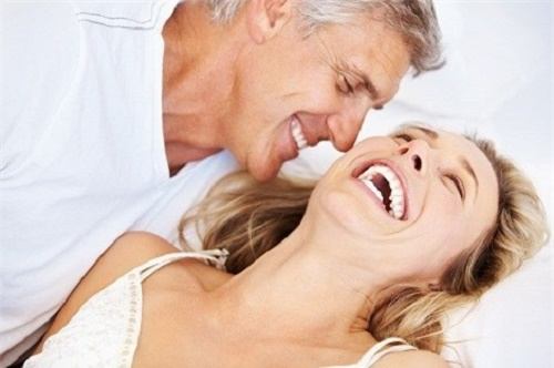 Chia sẻ l&agrave; ch&igrave;a kh&oacute;a mở ra cuộc sống t&igrave;nh dục mặn nồng cho cả hai