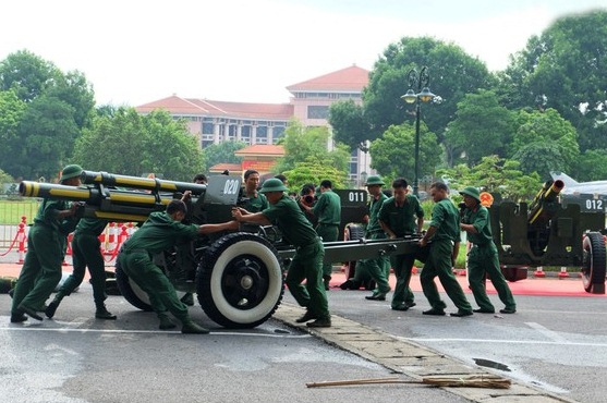chiến sĩ Lữ đo&agrave;n Ph&aacute;o binh Tất Thắng (Binh chủng Ph&aacute;o binh) sẽ đảm nhận việc bắn ph&aacute;o trong ng&agrave;y Quốc Kh&aacute;nh 2/9