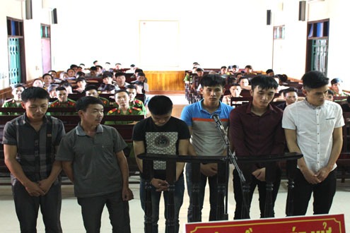 C&aacute;c bị c&aacute;o tại phi&ecirc;n t&ograve;a ng&agrave;y 14/8
