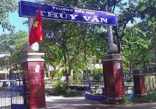Trưởng tiểu học nơi xảy ra vụ việc