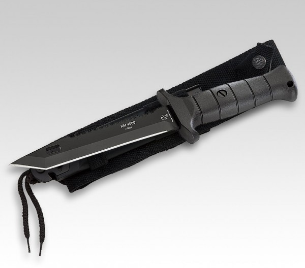 Eickhorn là một con dao quân dụng cận chiến tuyệt vời Eickhorn là một con dao quân dụng cận chiến tuyệt vời