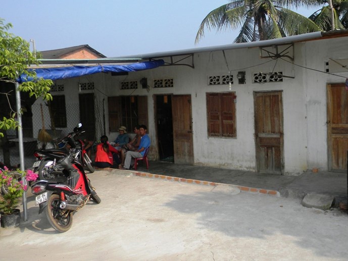 Nh&agrave; trọ nơi người d&acirc;n ph&aacute;t hiện đ&ocirc;i t&igrave;nh nh&acirc;n chết trong tư thế treo cổ nghi tự tử