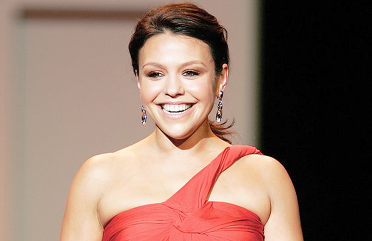 Rachael Ray l&agrave; một trong những nữ đầu bếp gi&agrave;u nhất thế giới năm 2014.