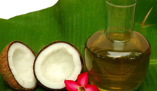 L&agrave;m đẹp đơn giản v&agrave; hiệu quả với dầu dừa