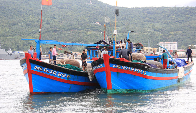 T&agrave;u c&aacute; Quảng Ng&atilde;i gặp nạn được lai dắt về tới đồn bi&ecirc;n ph&ograve;ng M&acirc;n Quang, Đ&agrave; Nẵng