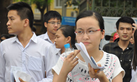 Đề thi đại học Văn năm 2014 bàn chuyện sức mạnh chân chính Đề thi đại học Văn năm 2014 bàn chuyện sức mạnh chân chính