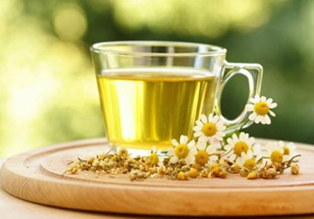 Giảm mỡ bụng hiệu quả với tr&agrave; bồ c&ocirc;ng anh gi&uacute;p thải độc tố ra khỏi gan, thận