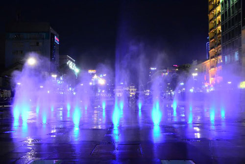 Địa điểm chụp ảnh Gi&aacute;ng sinh 2015 tuyệt đẹp tại S&agrave;i G&ograve;n