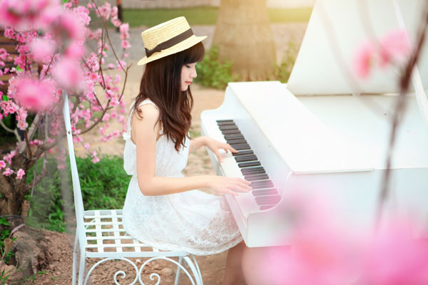 Love Garden cũng l&agrave; một địa điểm chụp ảnh Tết &Acirc;m lịch lung linh tại H&agrave; Nội