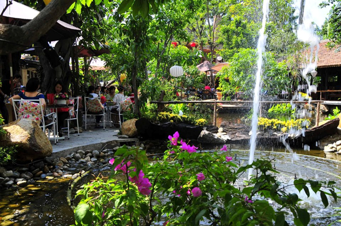 Kh&ocirc;ng gian nơi đ&acirc;y hứa hẹn l&agrave; địa điểm chụp ảnh Tết &Acirc;m lịch kh&ocirc;ng thể bỏ qua
