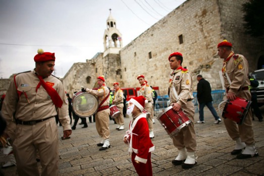 Kh&ocirc;ng khí Giáng sinh v&ocirc; cùng náo nhi&ecirc;̣t tại Bethlehem, Palestine