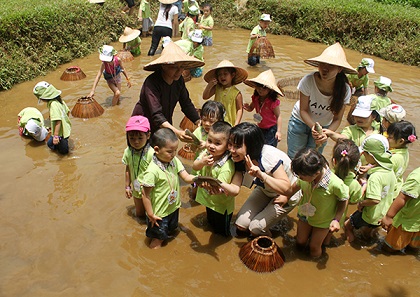 Trang trại Đồng Quê Ba Vì- địa điểm đi chơi ngày 1/6 hoàn hảo Trang trại Đồng Quê Ba Vì- địa điểm đi chơi ngày 1/6 hoàn hảo