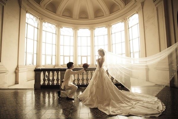Bảo t&agrave;ng th&agrave;nh phố với kh&ocirc;ng gian rộng lớn v&agrave; lối kiến tr&uacute;c đẹp trở th&agrave;nh địa điểm chụp ảnh cưới kh&ocirc;ng thể bỏ qua ở S&agrave;i G&ograve;n