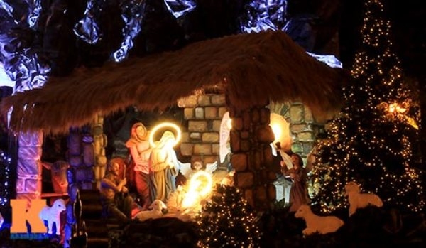 Đi chơi đ&ecirc;m Gi&aacute;ng sinh tại Nh&agrave; thờ lớn l&agrave; một trải nghiệm kh&ocirc;ng n&ecirc;n bỏ qua trong m&ugrave;a Noel năm nay