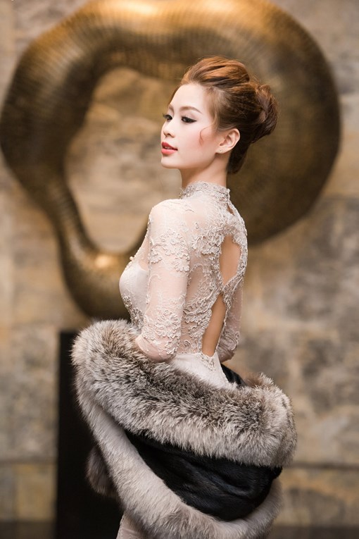 Diễm Trang đọ sắc c&ugrave;ng d&agrave;n mỹ nh&acirc;n Việt