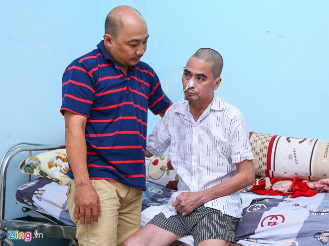 Diễn vi&ecirc;n Nguyễn Ho&agrave;ng &lsquo;lao đao&rsquo; sau cơn bạo bệnh