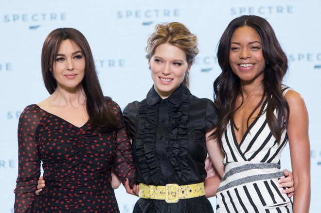 Ba Bondgirl xinh đẹp của ch&agrave;ng điệp vi&ecirc;n 007 đ&agrave;o hoa :  Monica Bellucci, L&eacute;a Seydoux v&agrave; Naomie Harris.