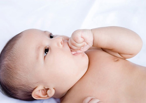 Sử dụng điều h&ograve;a n&ecirc;n ch&uacute; &yacute; để tr&aacute;nh c&aacute;c bệnh về h&ocirc; hấp cho trẻ