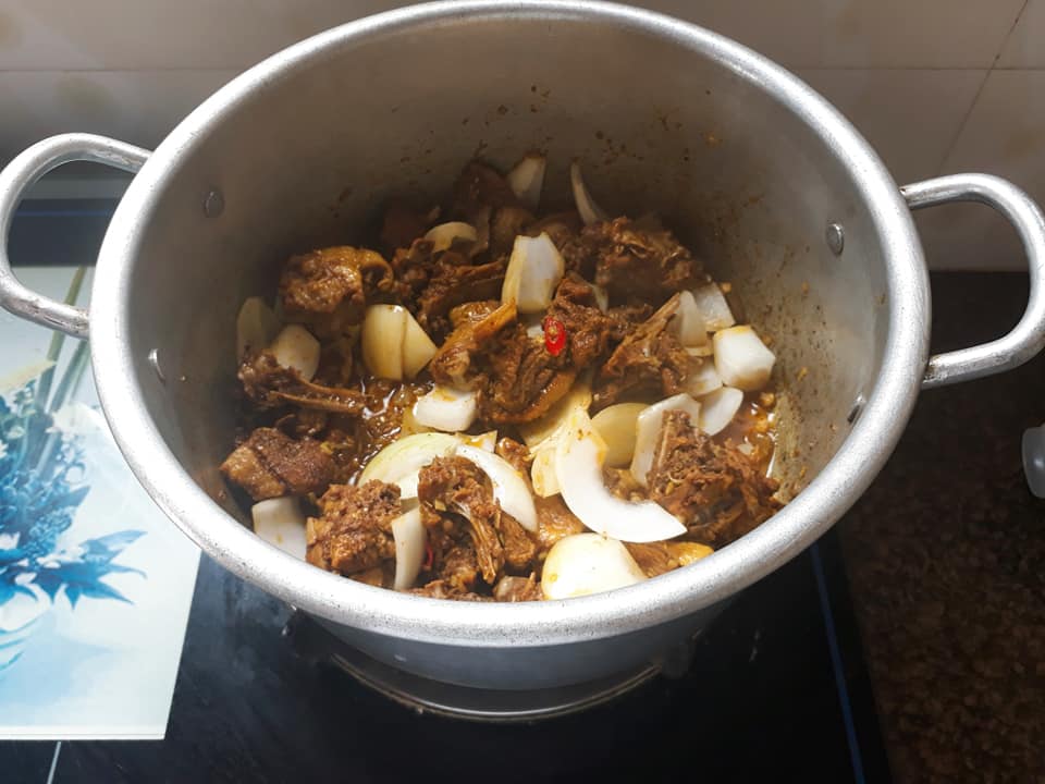 C&aacute;ch l&agrave;m m&oacute;n vịt nấu c&agrave; ri đ&uacute;ng điệu thơm ngon