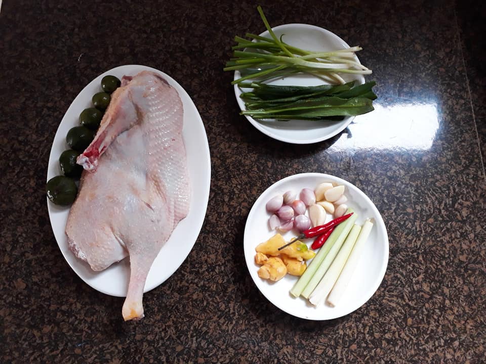 C&aacute;ch l&agrave;m m&oacute;n vịt om sấu chuẩn vị cho bữa cơm ng&agrave;y h&egrave;