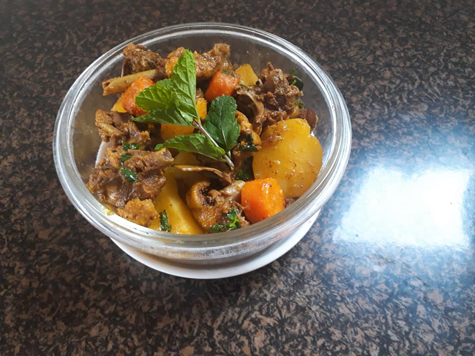 C&aacute;ch l&agrave;m m&oacute;n vịt nấu c&agrave; ri đ&uacute;ng điệu thơm ngon
