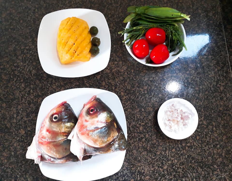 C&aacute;ch nấu canh chua đầu c&aacute; chuẩn vị thơm ngon