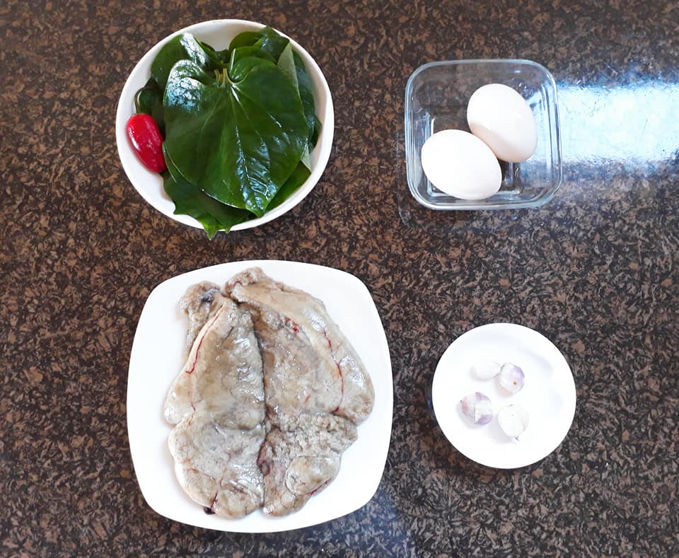 C&aacute;ch l&agrave;m m&oacute;n trứng c&aacute; chi&ecirc;n l&aacute; lốt thơm ngon, lạ miệng
