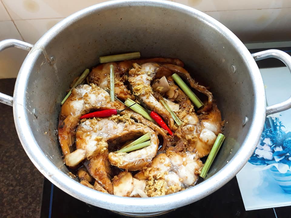 C&aacute;ch l&agrave;m c&aacute; kho sả riềng thơm ngon trọn vị